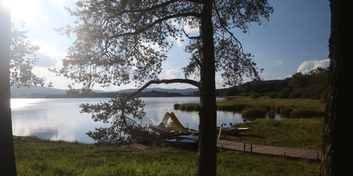 Picture of a lake