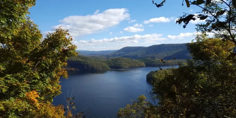 A picturesque image of Raystown Lake.